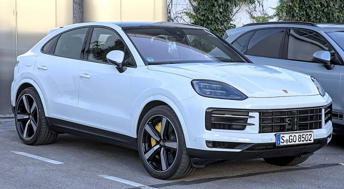 Keuntungan Gadai Mobil Porsche Cayenne & Rekomendasinya