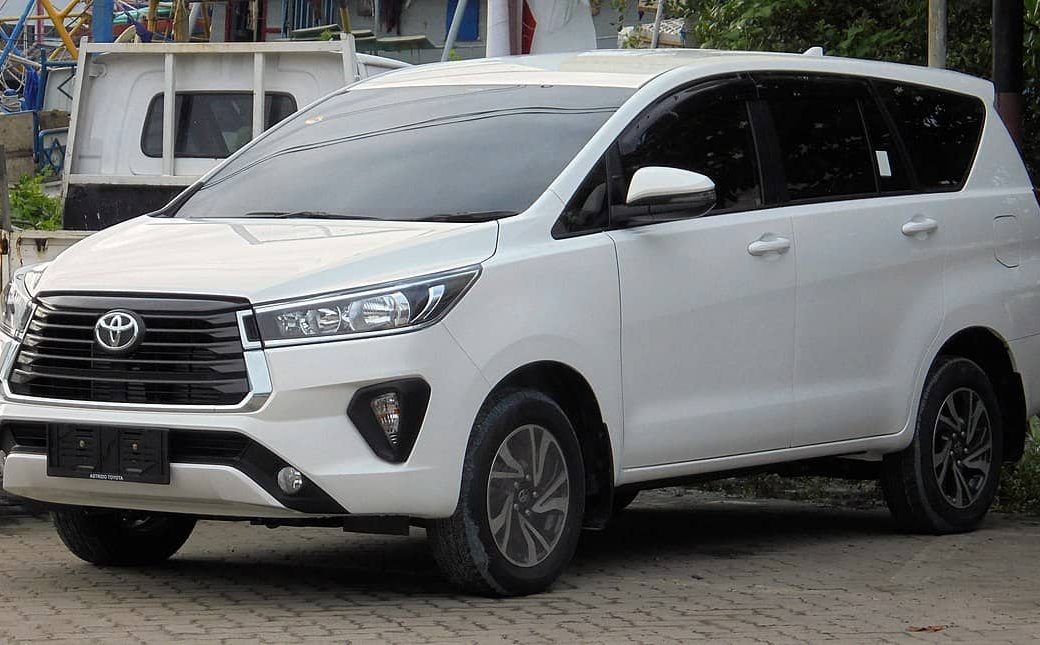 Gadai Mobil Innova