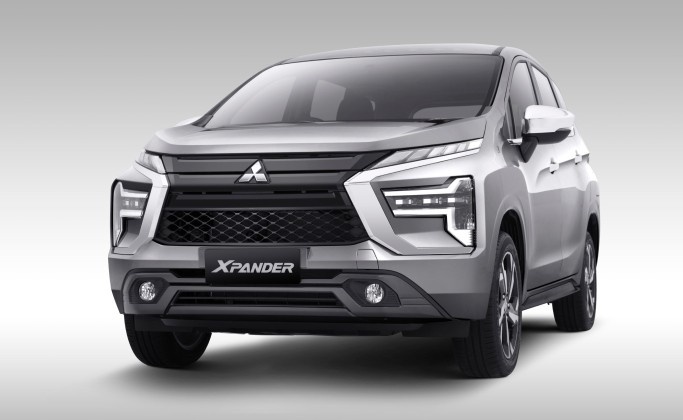 Mitsubishi Xpander Exceed, Desain elegan, performa luar biasa.