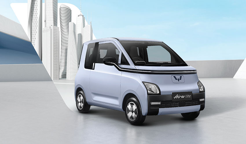 Wuling Air EV, mobil listrik kompak yang efisien, ramah lingkungan, dan ideal untuk perjalanan perkotaan.